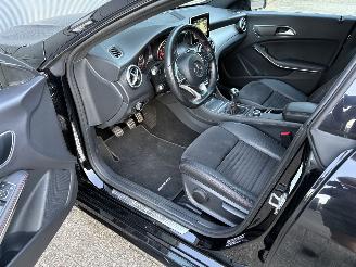 Mercedes Cla-klasse 180 Shooting Brake AMG PAKKET picture 8