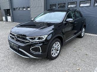 Damaged car Volkswagen T-Roc 1.5 TSI AUTOMAAT / NAVI / CRUISE / CAMERA 2026/2