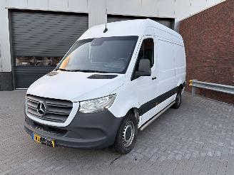 skadebil bedrijf Mercedes Sprinter 317 CDI L2 H2 AUTOMAAT / CRUISE / NAVI / CAMERA 2021/2