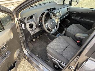 Toyota Yaris 1.3 VVT-I NAVI / CRUISE / PDC picture 9