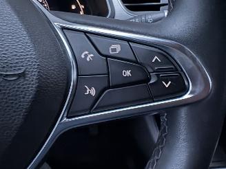 Renault Captur 1.0 TCe NAVI / CRUISE / PDC / BOSE picture 15