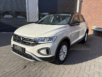 Auto incidentate Volkswagen T-Roc 1.5 TSI AUTOMAAT / NAVI / CAMERA / VIRTUAL COCKPIT 2023/7