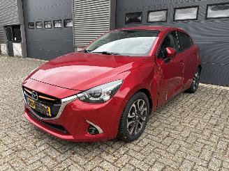 uszkodzony samochody osobowe Mazda 2 1.5 Skyactiv GT-Luxury AUTOMAAT / NAVI / CAMERA 2017/11
