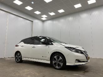 krockskadad bil bedrijf Nissan Leaf 3.Zero Limited Edition 62 kWh Navi Clima 2019/9