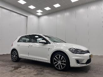 uszkodzony samochody osobowe Volkswagen e-Golf E-Dition 5-drs Navi Clima 2020/2