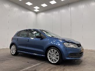 Vaurioauto  passenger cars Volkswagen Polo 1.4 TSI BlueGT DSG. 5-drs Navi Clima 2013/1