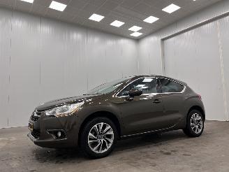 Vaurioauto  passenger cars Citroën DS4 1.6 VTi So Chic Clima 2012/8