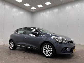skadebil auto Renault Clio 0.9 TCe Intens 5-drs Navi Clima 2019/9