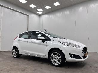 Vaurioauto  passenger cars Ford Fiesta 1.0 Style Ultimate 5-drs Navi Airco 2016/8