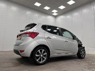 Hyundai Ix20 1.6i Autom. Panoramadak  Navi Clima picture 3