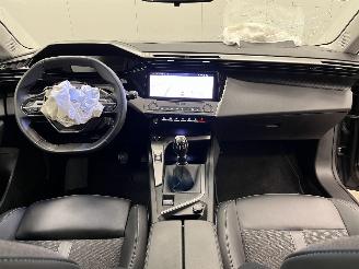 Peugeot 308 1.2 PureTech Active Pack Navi Clima picture 11