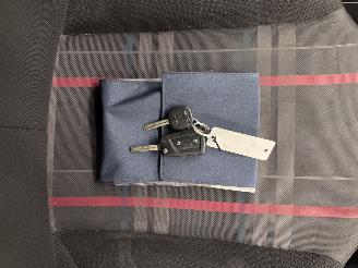 Peugeot 108 1.0 e-VTi Active Airco picture 13