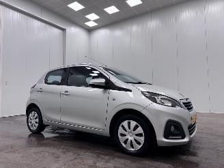 Vaurioauto  passenger cars Peugeot 108 1.0 e-VTi Active Airco 2015/11