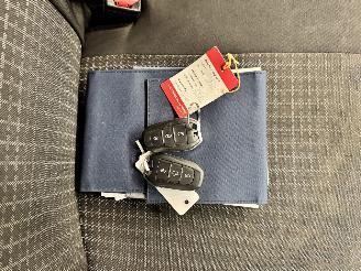 Peugeot Expert 2.0 BlueHDI Autom. 130kw Lang Navi Airco picture 13