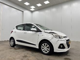 skadebil auto Hyundai I-10 1.0i i-Motion Comfort Airco 2015/9