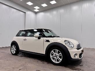 krockskadad bil auto Mini One 1.6I One Airco 2013/6