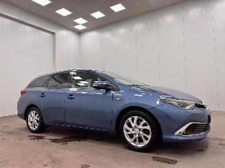 Damaged car Toyota Auris Touring Sport 1.8 Hybrid Navi Clima 2015/10