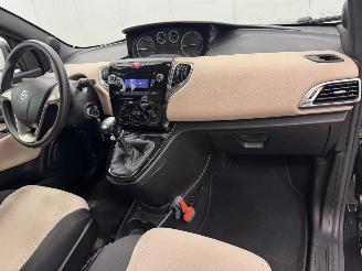 Lancia Ypsilon 0.9 TwinAir Gold Airco picture 10