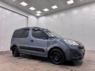 krockskadad bil bedrijf Peugeot Partner 1.6 HDI 170C Airco 2018/7