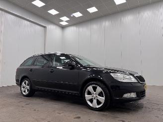 krockskadad bil auto Skoda Octavia 1.2 TSI DSG Navi Clima 2012/2