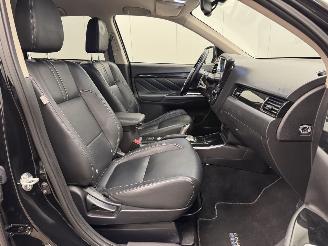 Mitsubishi Outlander 2.0 PHEV 4WD Instyle Navi Clima picture 9