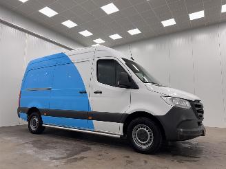 krockskadad bil bedrijf Mercedes Sprinter 311 CDI L2H2 Clima 2021/4