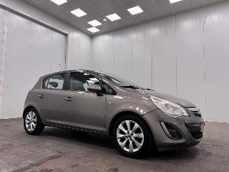 krockskadad bil auto Opel Corsa 1.2 Autom. Edition 5-drs Airco 2012/5