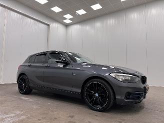 krockskadad bil auto BMW 1-serie 118i Sport 5-drs Clima 2016/5