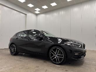 damaged passenger cars BMW 1-serie 118i Autom. High Executive Edition 5-drs Navi Clima 2020/8