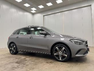 Auto incidentate Mercedes B-klasse 180 Luxury Line Panoramadak Navi clima 2024/1