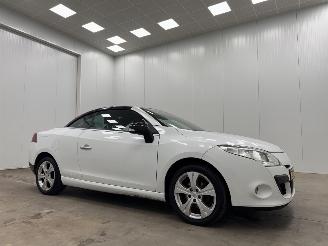Damaged car Renault Mégane Cabrio 1.6i Expression Navi Clima 2011/12