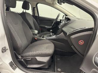 Ford Focus Wagon 1.0 EcoBoost Clima picture 9