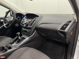 Ford Focus Wagon 1.0 EcoBoost Clima picture 12
