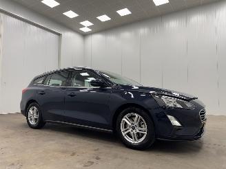 Unfallwagen Ford Focus Wagon 1.0 Hybrid Edition Navi Clima 2020/10