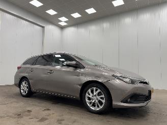 Unfallwagen Toyota Auris Touring Sports 1.8 Hybrid Panoramadak Navi Clima 2015/11