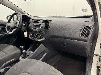 Kia Rio 1.2 CVVT Plus Pack 5-drs Airco picture 12