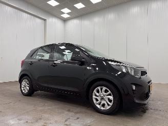 Damaged car Kia Picanto 1.0 CVVT Comfort PlusLine Navigator Airco 2018/2
