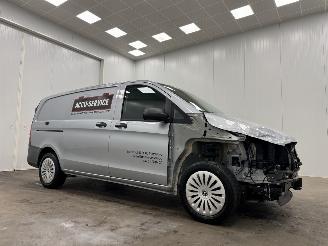 krockskadad bil bedrijf Mercedes Vito 114 CDI Autom. L2 Navi Clima 2024/7
