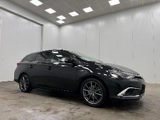 Vaurioauto  passenger cars Toyota Auris Touring Sports 1.8 Hybrid Panoramadak Navi Clima 2015/8