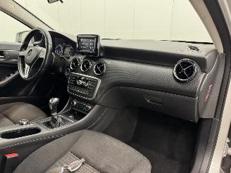 Mercedes A-klasse 180 Edition 5-drs Navi Clima picture 12