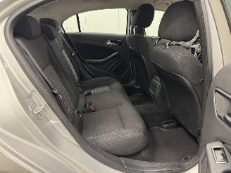 Mercedes A-klasse 180 Edition 5-drs Navi Clima picture 10