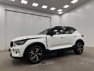 Volvo XC40 2.0 B4 Autom. Plus Dark Navi Clima picture 4