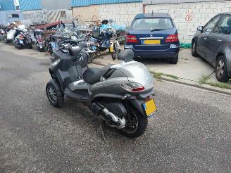 skadebil motor Piaggio MP3 400  2009/10