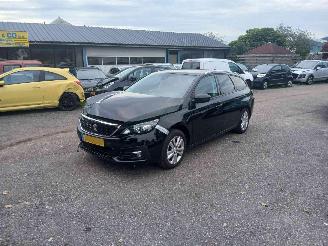Schadeauto Peugeot 308 308 SW (L4/L9/LC/LJ/LR) Combi 5-drs 1.2 12V e-THP PureTech 110 (EB2ADT(H 2020/1