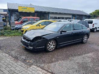 Voiture accidenté Citroën C6 C6 (TD) Sedan 2.7 HDiF V6 24V (DT17TED4(UHZ)) [150kW] 2008/12