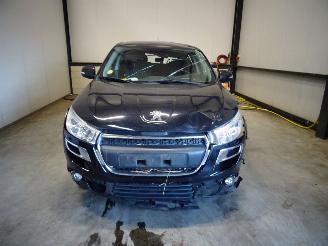 skadebil bedrijf Peugeot 4008 1.6 HDI 4X4 2013/11