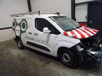 Vrakbiler auto Opel Combo 1.5 HDI 2021/6