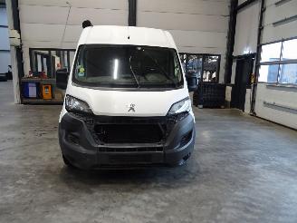 Peugeot Boxer 2.0HDI picture 3