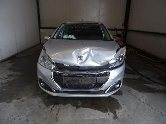 Peugeot 208 1.2 VTI picture 3
