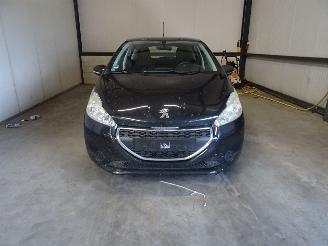 Vrakbiler auto Peugeot 208 1.4 VTI 2012/6